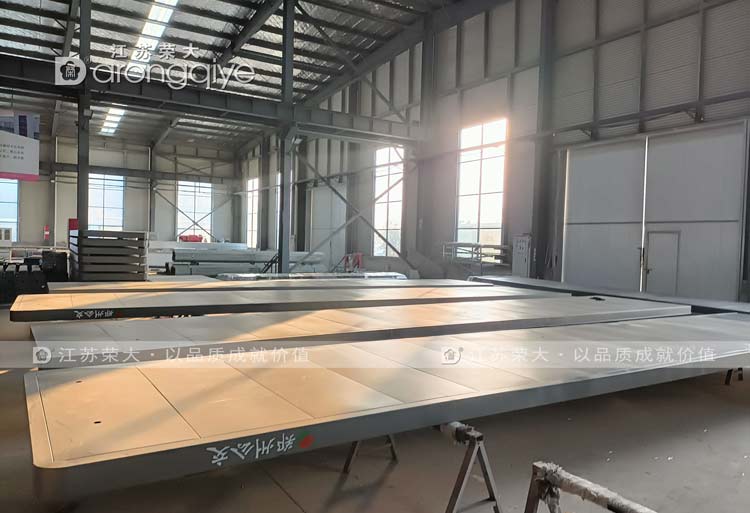 河南鄭州公交候車亭發(fā)貨案例第二批