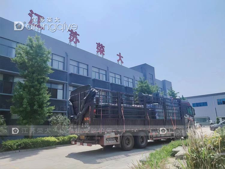 江蘇榮大智能候車亭三車齊發(fā)配圖二