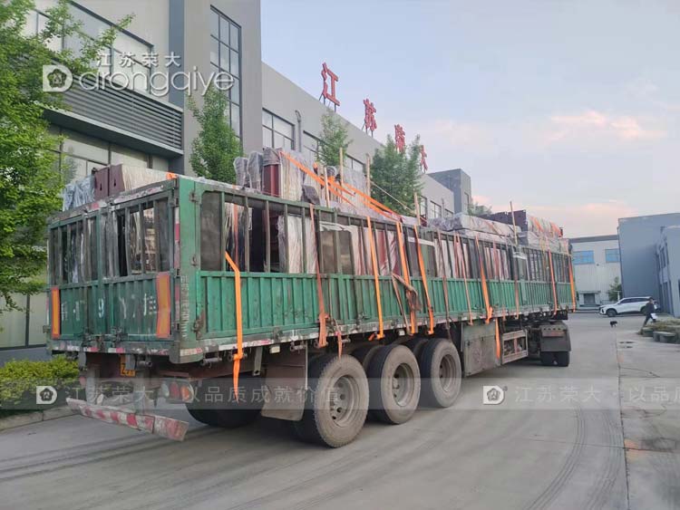 山東智慧公交候車(chē)亭第七批發(fā)車(chē)圖片