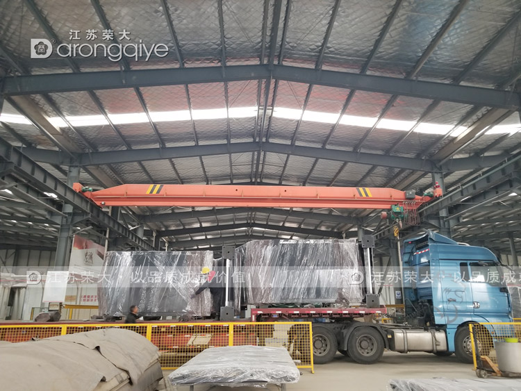 第四批廣東智能公交候車(chē)亭發(fā)貨圖三