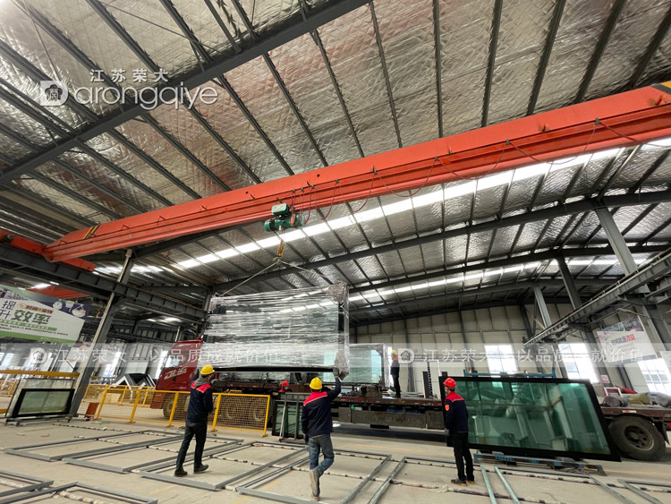 第一批公交站牌候車(chē)亭發(fā)貨圖一