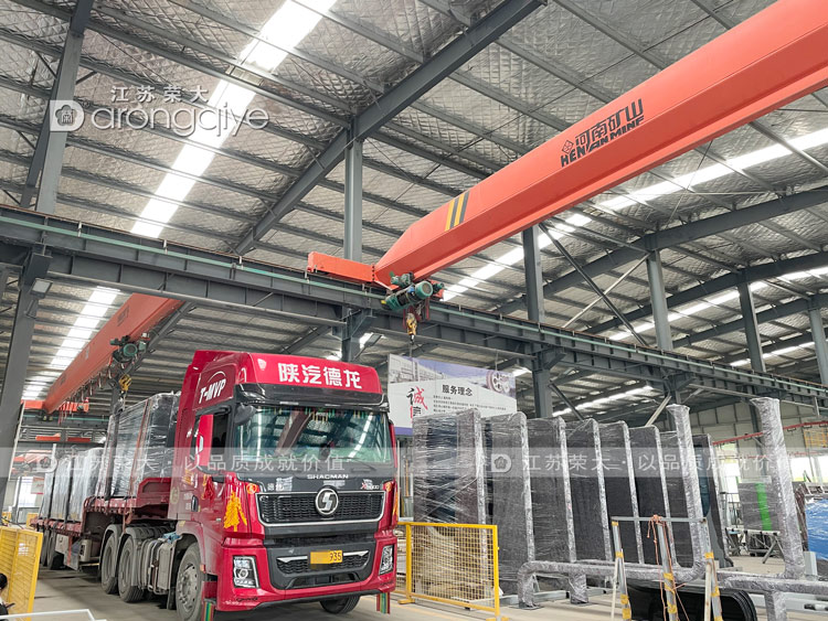 第三批山東公交候車亭發(fā)貨圖一