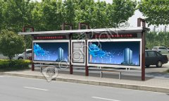 未來(lái)智能候車亭給市民帶來(lái)了不一樣的生活體驗(yàn)