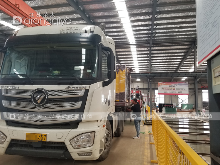 上海候車(chē)亭發(fā)貨案例圖三